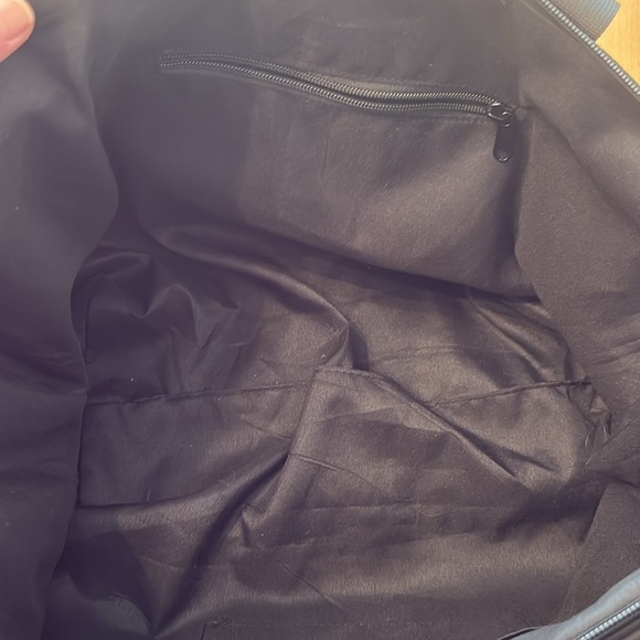 Soul Studios black nylon gym/yoga bag with double top handles and shoulder strap - Picture 4 of 6